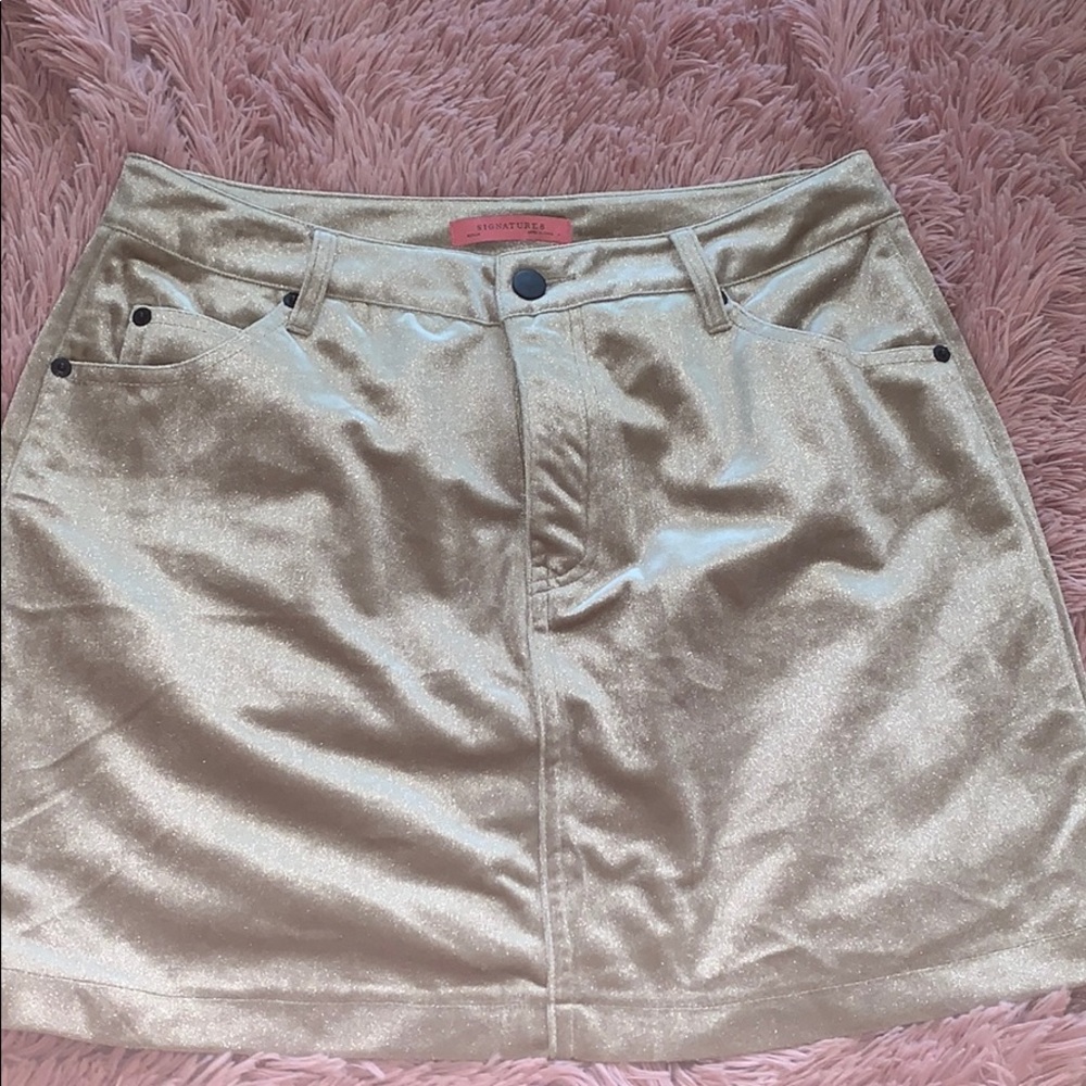 Gold velvet skirt NWT